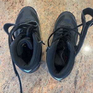 Core Youth Black Wrestling Shoes Size 5